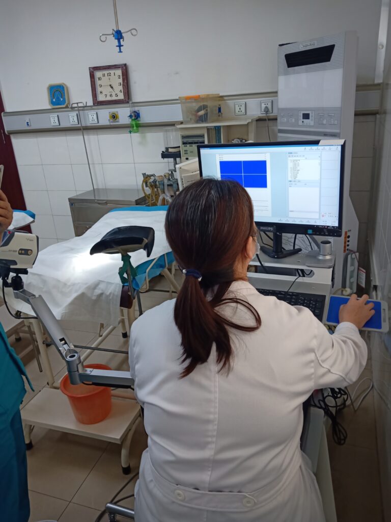 Kinh nghiệm lựa chọn mua máy soi cổ tử cung chất lượng